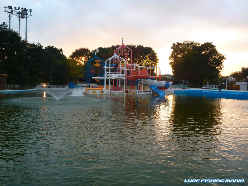 昨シーズンと違い、水車の位置が若干南側に移動しています