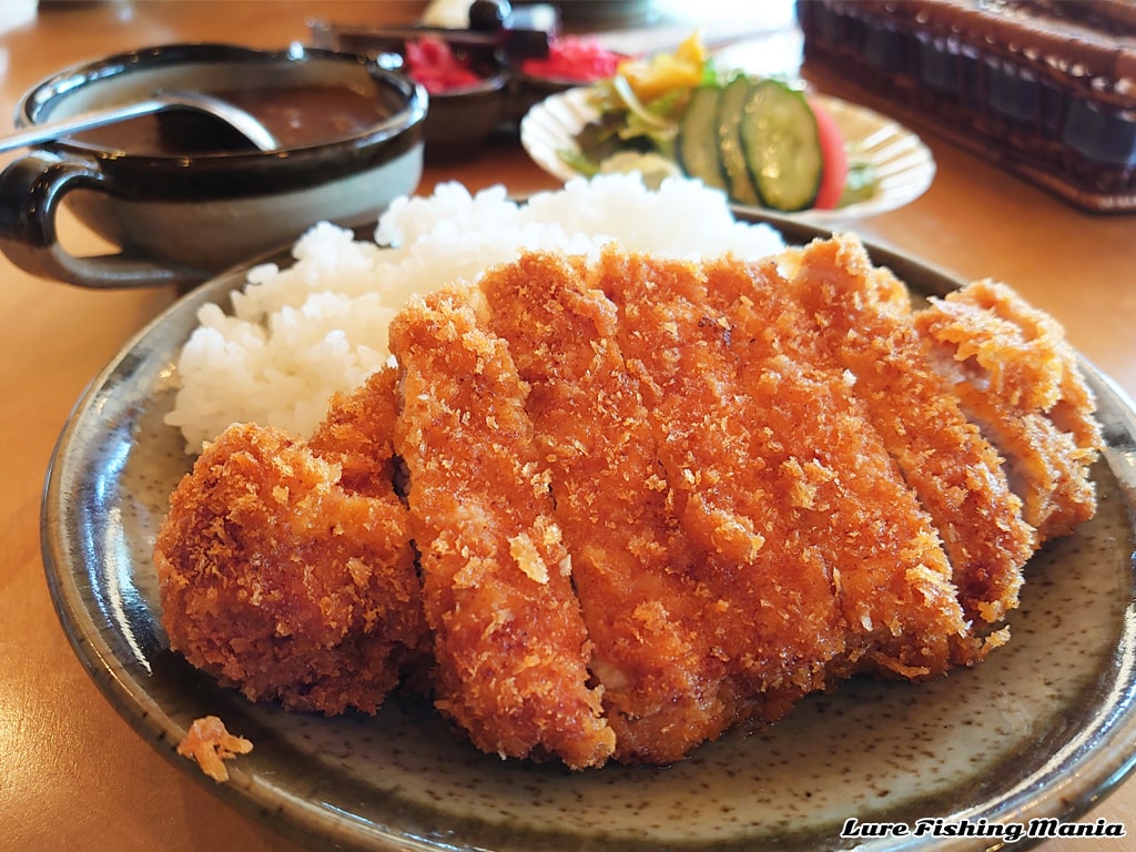 コタンさんはカツカレーも絶品