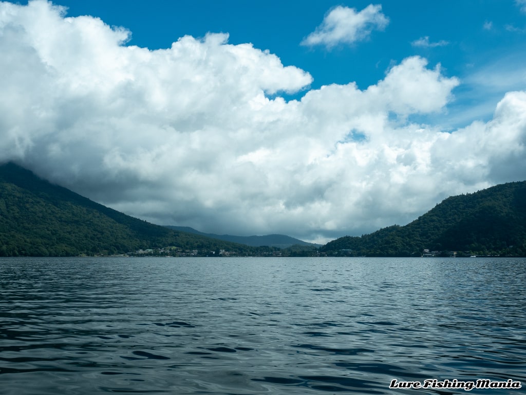 いろは坂から上がってくる雲
